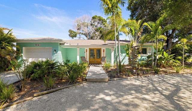 Spacious and Short Drive to Beach