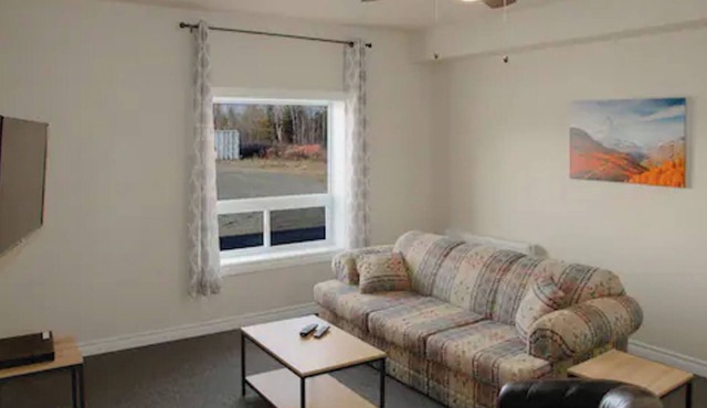 Spacious and spotless three-bedroom suite with full kitchen and livingroom.