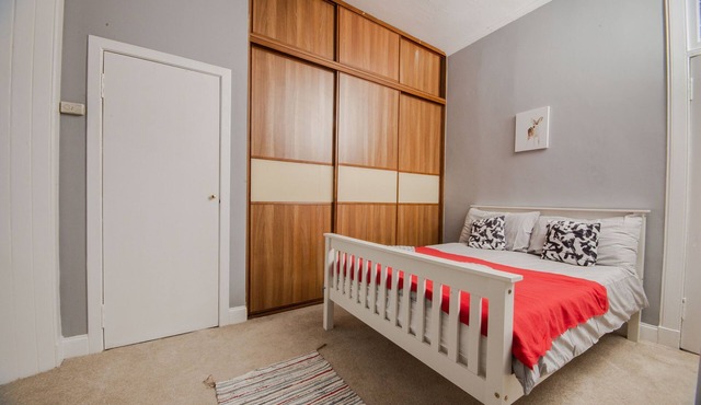 Spacious and Traditional Home in Dumbartonshire