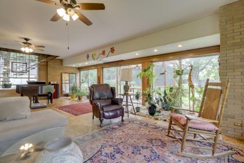 Spacious and Updated Farmhouse in Yellow Springs