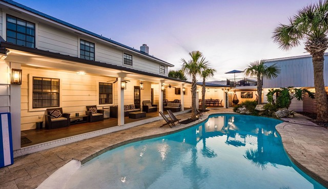 Spacious and Luxurious Private Oasis - Pool - Hot Tub - Game Rm - Premier Beach!