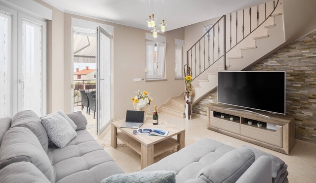 Spacious and well-equipped duplex apartment near Porec with great views.