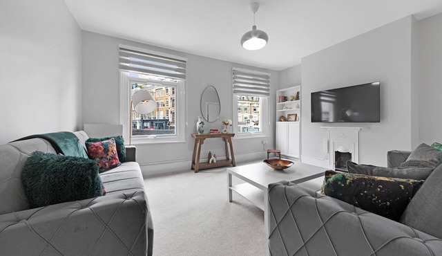 Spacious Angel Maisonette · Walk to Old Street