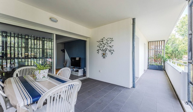 Spacious Apartment with Balcony in Andernos-les-Bains – Comfort and View of the Bay