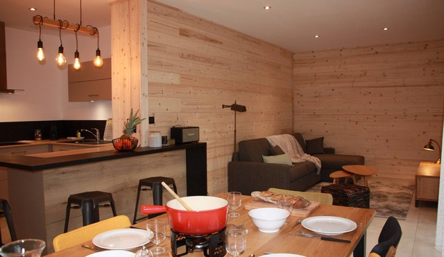 Spacious apartment of 95 m2 in Morillon Village with private garage.