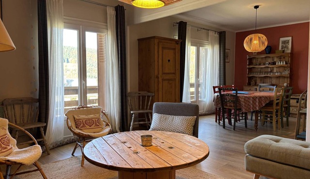 Spacious Apartment in Villard de Lans with Balconies, Free Parking, and Wifi