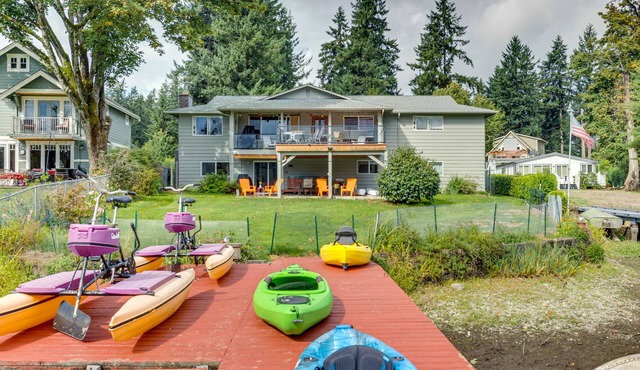 Spacious Apartment on Lake Sawyer w/Fireplace!