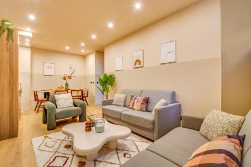 Spacious Apartment - 2BR 10P - Place d'Italie