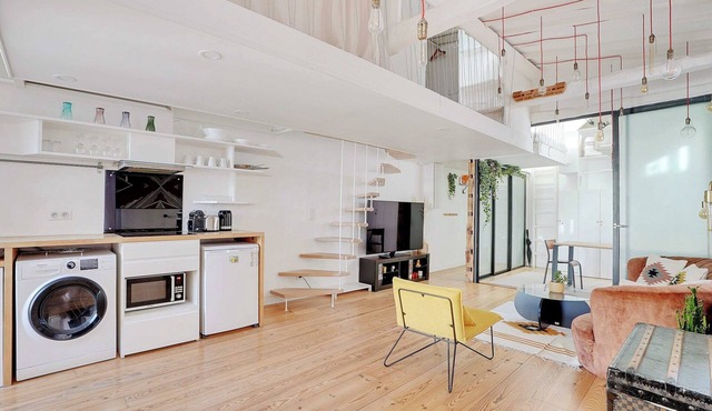 Spacious apartment 2BR/4P – République