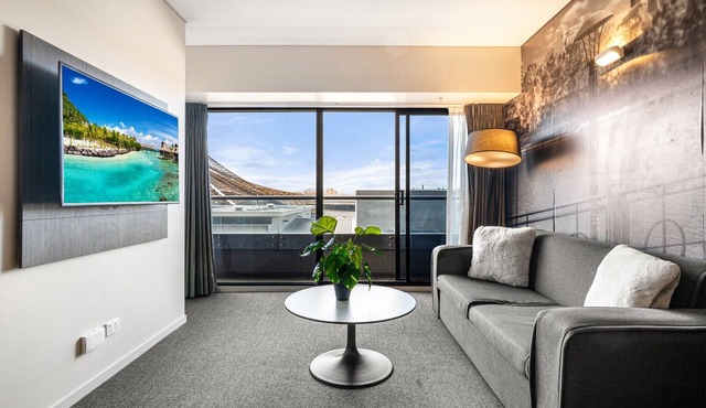 Spacious Apartment in Heart of Southbank