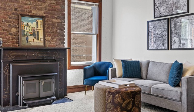 Spacious Apartment in Historic Fan District