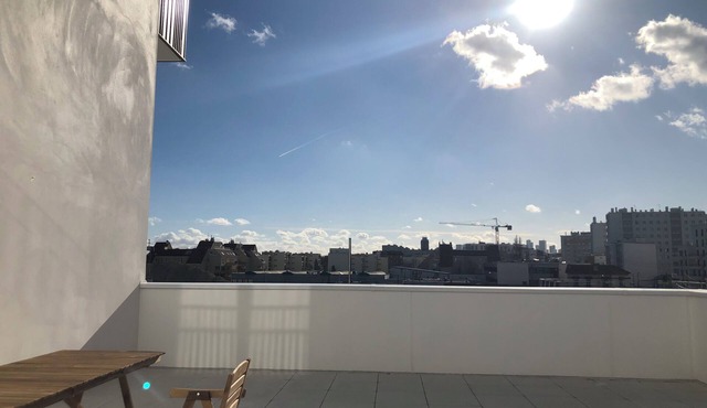 Spacious apartment minutes from Saint Lazare