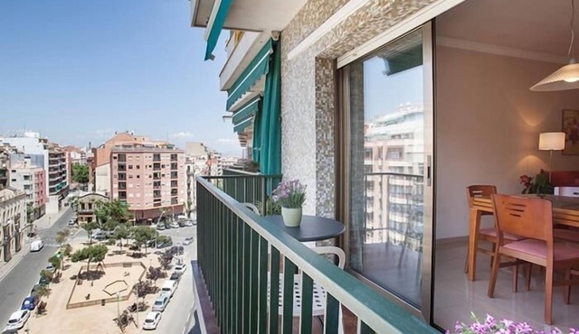 Spacious apartment near the Sagrada Familia