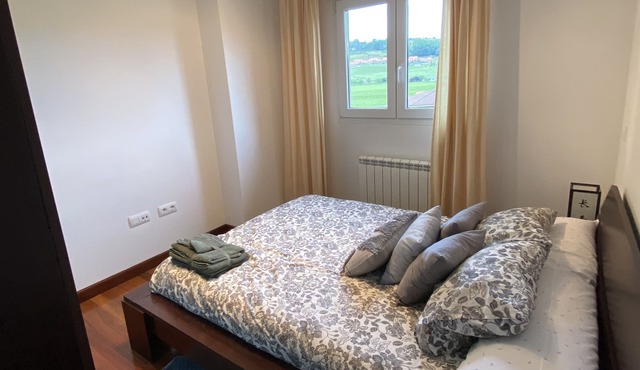 Spacious apartment near the beach and Cabárceno