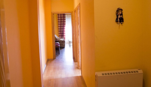 Spacious apartment of 120 Mtrs, with 3 bedrooms, 2 bathrooms, garage, very central