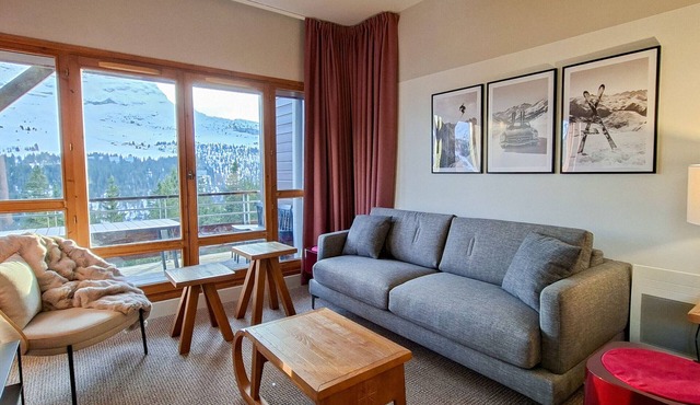 Spacious apartment, ski-in/ski-out, pool, spa