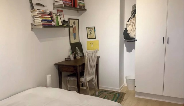 Spacious apartment with a balcony, 15 minutes from Copenhagen city center.