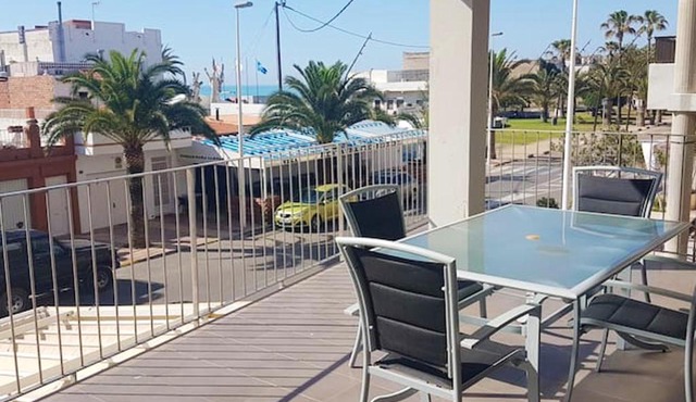 Spacious apartment with sea view in El Grau de Moncofa, 108m²