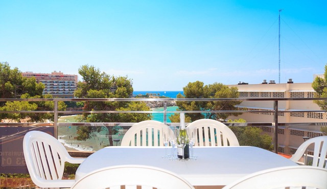 Spacious apartment with sea views and pool - UHC MARINA MAR
