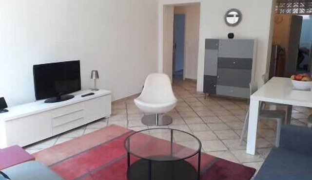Spacious Appartment Wifi Next To The Port