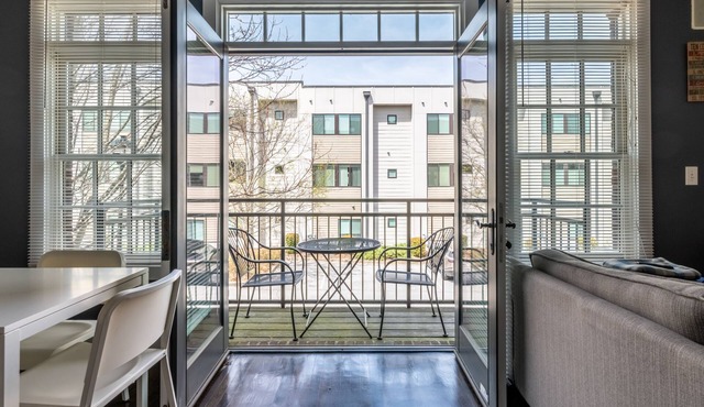 Spacious Apt | Free parking&WiFi | nice location