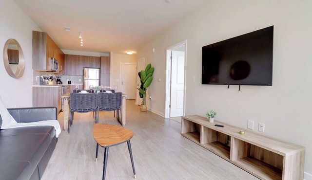 Spacious Apt W Gym Near Metro