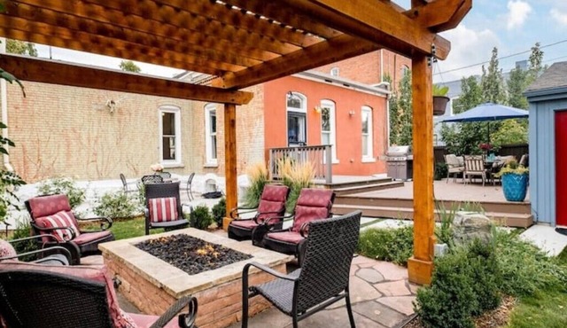 Spacious Artist’s House in the middle of Denvern