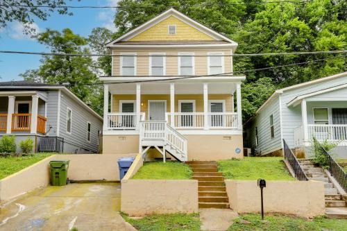 Spacious Atlanta Home about 2 Mi to Downtown!