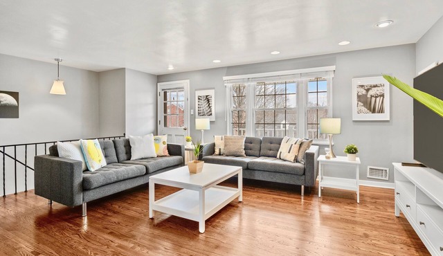 Spacious ★ Baby friendly ★ 18mins to DT ★ King Bed ★ Fast Wifi