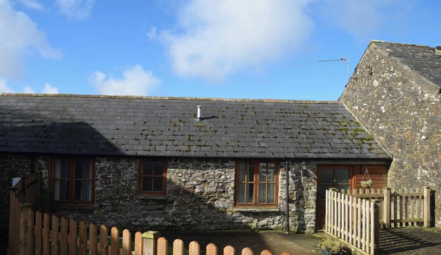 Spacious barn conversion perfect for exploring the North Devon & Cornwall coast.