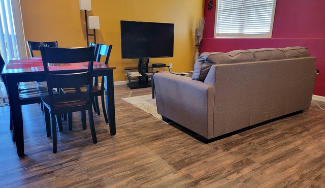 Spacious Basement Apartment near Epic and Madison