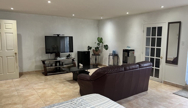 Spacious Basement in Montreal