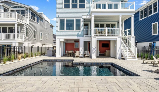 Spacious Bayfront Home with Pool