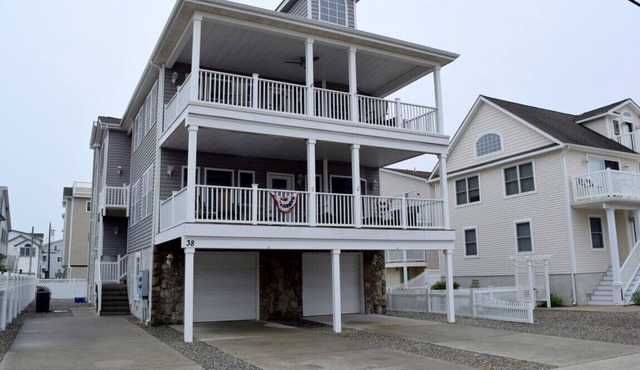 Spacious Beach Block 2nd Floor Duplex