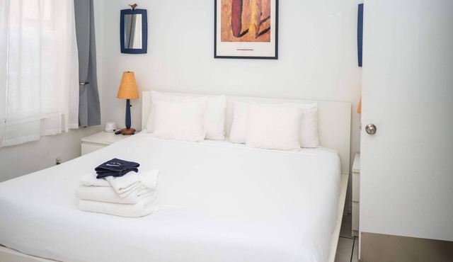 Spacious beach gem: Perfect for groups and couples