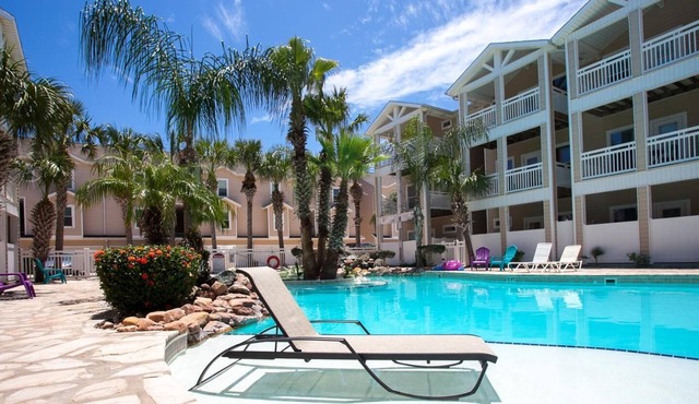 Spacious Beach Townhome-Endless Gulf Views