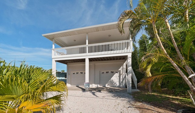 Spacious beach house with a beautiful view of the gulf