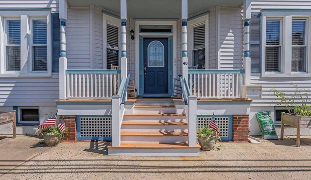 Spacious Beach Apartment-2 Blocks to Beach & Near Downtown Asbury Park