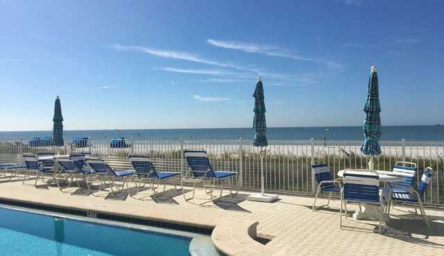 Spacious Beachfront Condo on Gorgeous Redington Beach!