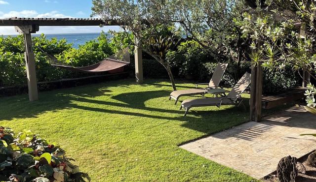 Spacious Beachfront 6-bedroom on Breathtaking Sunset Beach