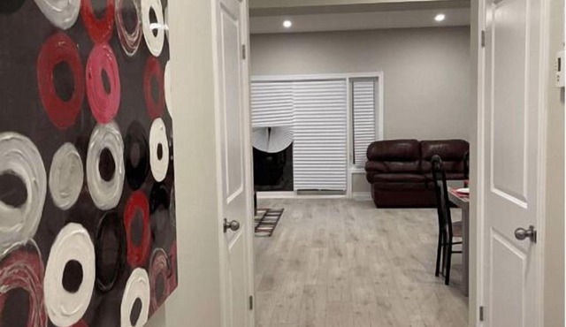 Spacious & Beautiful 5 Bedroom Townhouse
