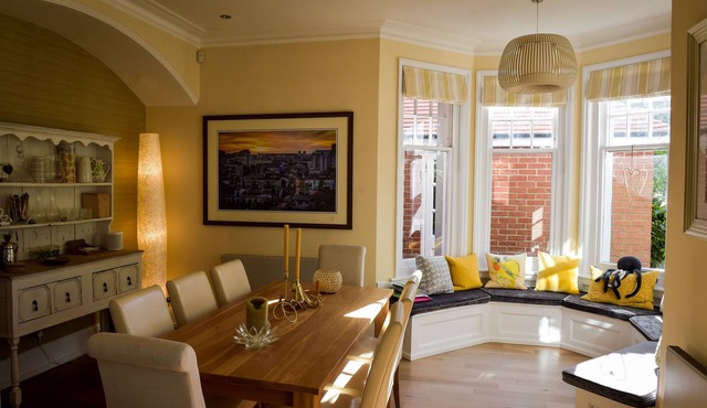 Spacious, beautiful luxury home - short walk to the beach