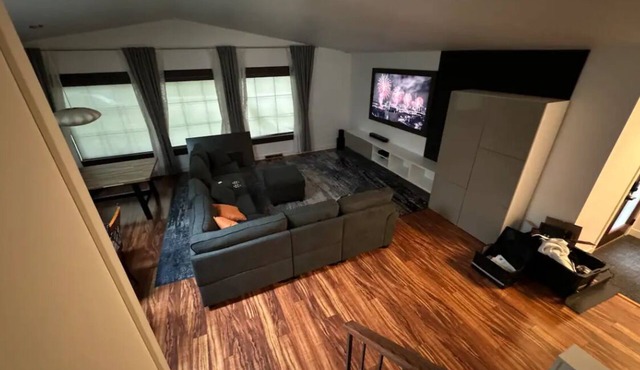 Spacious bedroom for you to stay in. Has a lock with common spaces JUST A ROOM