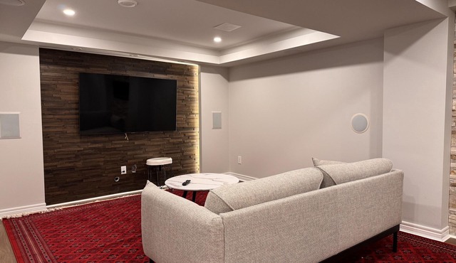 Spacious Bottom-Floor 2BR Suite