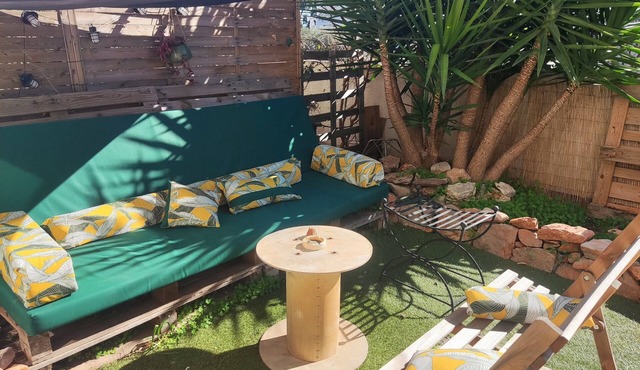 Spacious, bright apartment in an ideal location