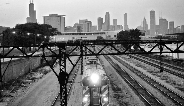 Spacious Bronzeville Brownstone Garden level, near Downtown & Univ of Chicago