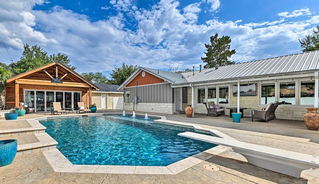 Spacious Brownwood Getaway: Pets Welcome!