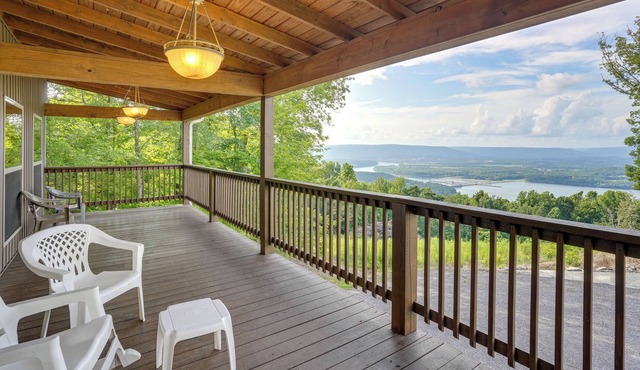 Spacious Bryant Cabin: Private Hot Tub & Views