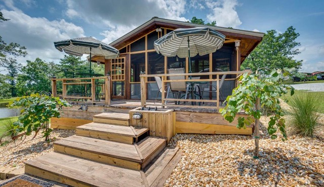 Spacious Buena Vista Cabin with Lake Views and Deck