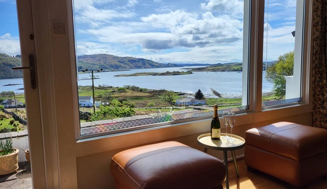 Spacious bungalow sleeps 6, in Clachan Seil with wonderful views over Seil Sound